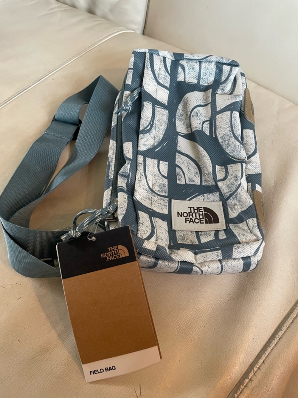 The North Face Blue & White Patterned Field Bag - Crossbody Belt Pouch - NWT!